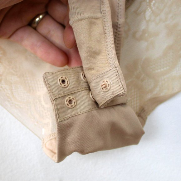 La Vie En Rose Bodysuit Large Beige Teddy Women's Lace New with Tags T22 - Picture 12 of 14